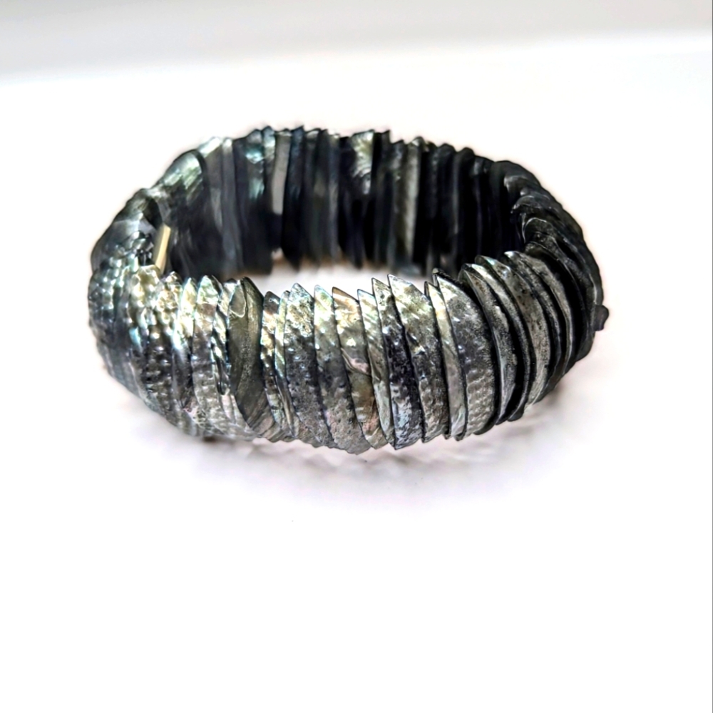 Vintage Authentic Hawaiian Handmade Black Colored Seashell Bracelet Stretchable!